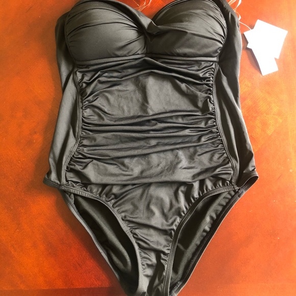 Swimsuit - Picture 3 of 4